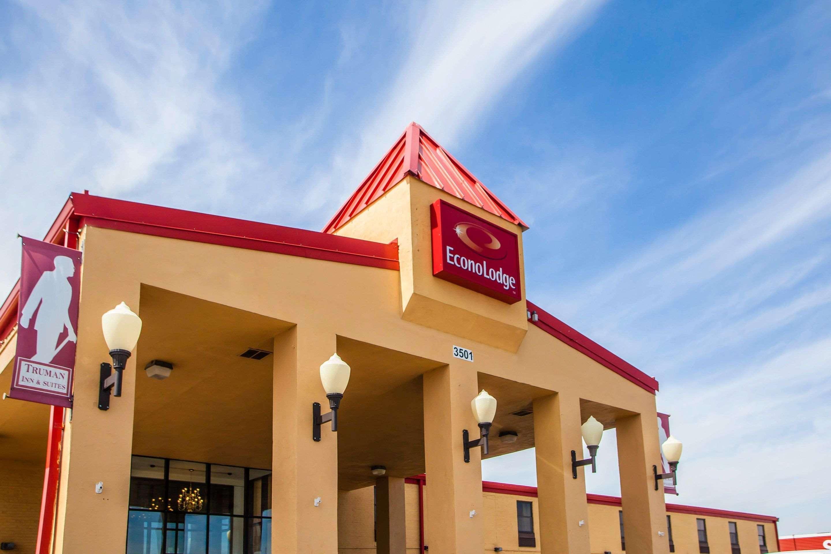 Econo Lodge Truman Inn Седалия Экстерьер фото