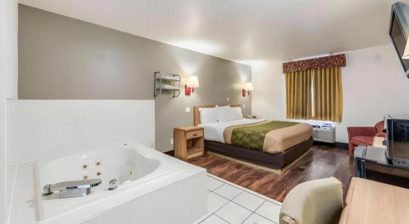 Econo Lodge Truman Inn Седалия Экстерьер фото